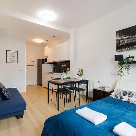 Unit 22 Stadion Narodowy Park Skaryszewski * 华沙